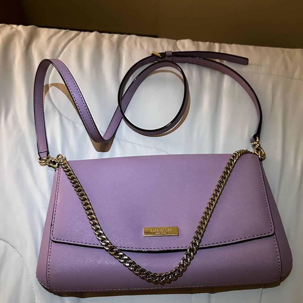 Kate spade convertible crossbody bag in lilac purple. Size small.